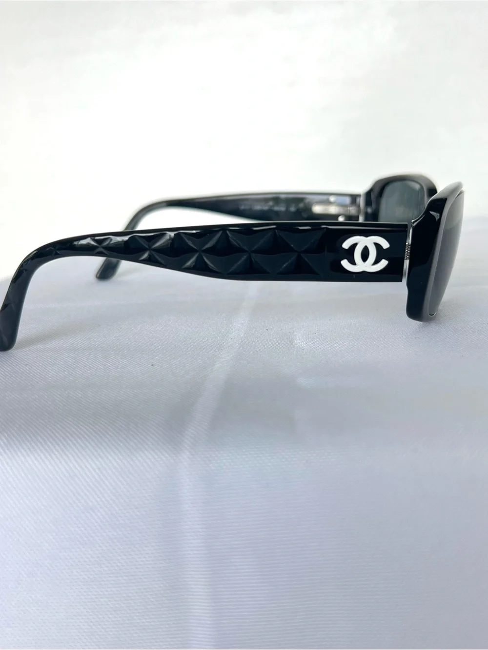 CHANEL 5146 C. 1125/3C Camellia Flower CC Black Quilted Acetate Frame Sunglasses